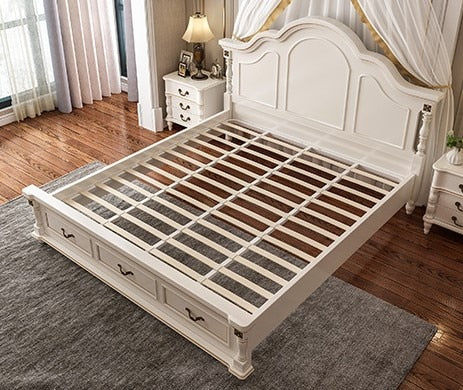 European type double bed master bedroom - decoratebyyou